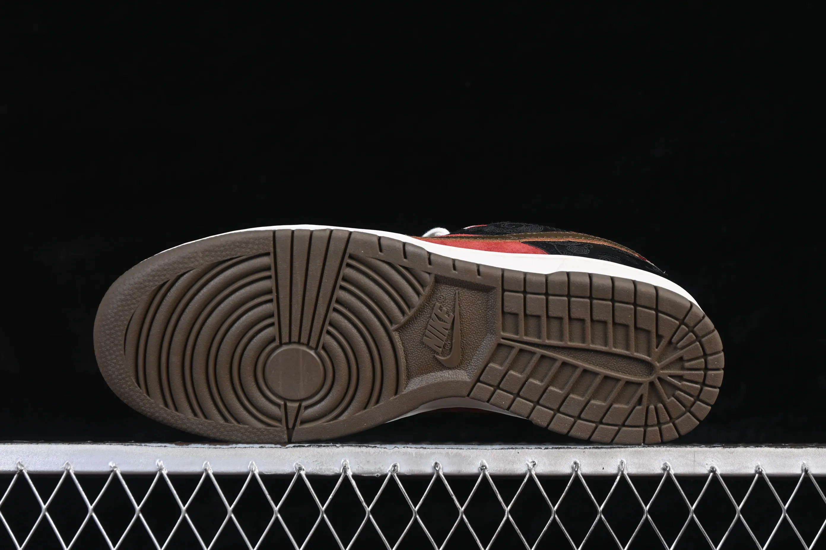 All categories Nk SB Dunk series Nk SB Dunk Low low-top sneakers Nike SB Dunk Low Year of the Horse limited low-top casual sneakers IQ1118-220